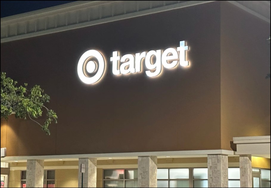 Target Hours with Store Holiday Hours Near Me Today ️